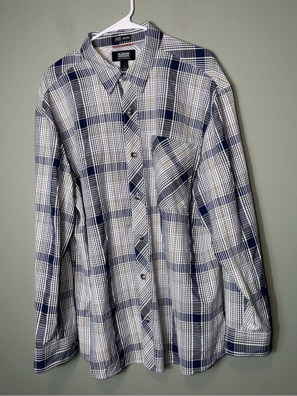 Alaskan Hardgear by Duluth Men’s UNTUCKED Performance Navy/Green Lomg Sleeve LG